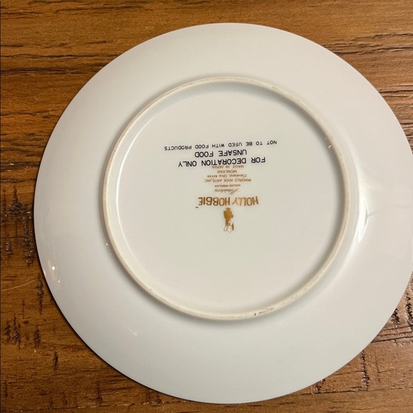 1975 Holly Hobbie Porcelain Plate: 'To the House of a Friend' Made in Japan - Picture 6 of 9